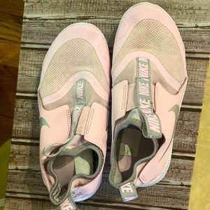 Kids flex running sneakers